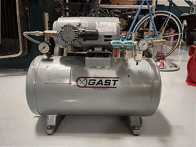 1988 Gast Compressor with 2 Reel Craft Hose Reels